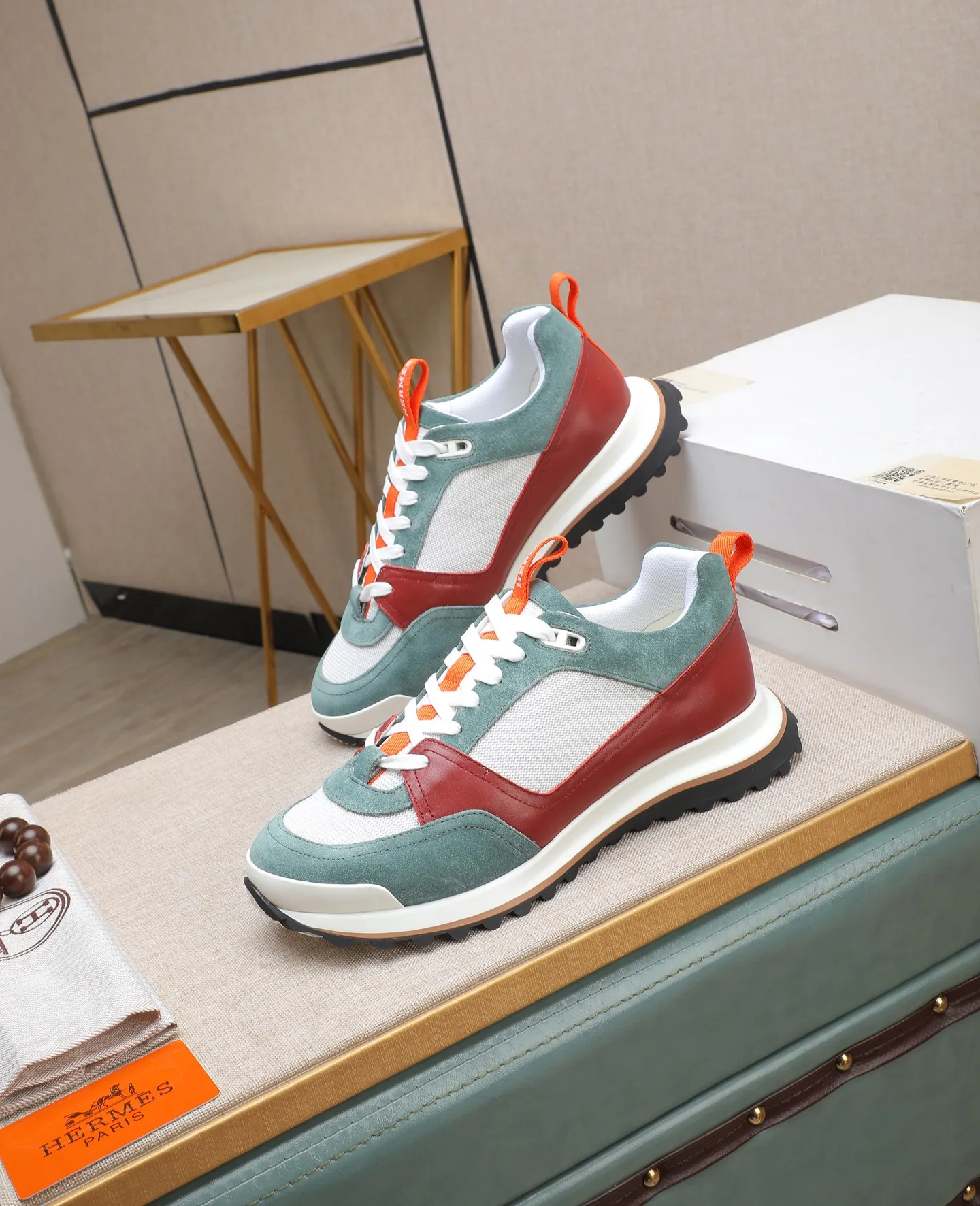 Men's shoes 💰760 Hermes🐴 25ss new autumn and winter products! Classic boot shape + British color matching design, imported calfskin, classic and durable! The original inverted mold last, the ultimate 1:1 shape, and the imported high-end cowhide presents a refined texture! Open the mold to customize the A-grade high-density private mold outsole with luxurious packaging! - Unique quality, 39-44 (38 45 46 customized)